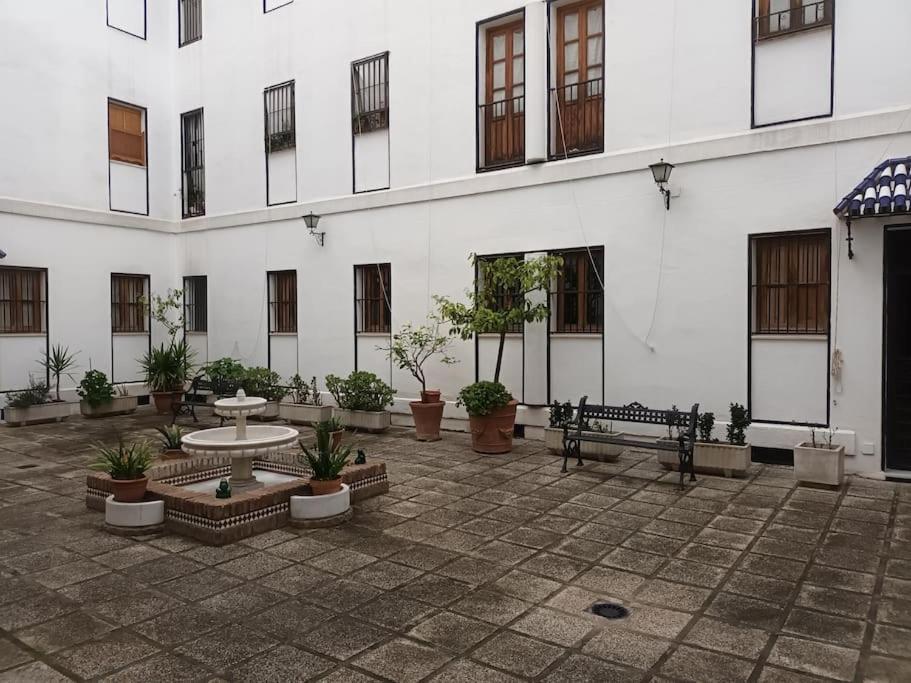 Apartamento Puerta Real Séville Extérieur photo