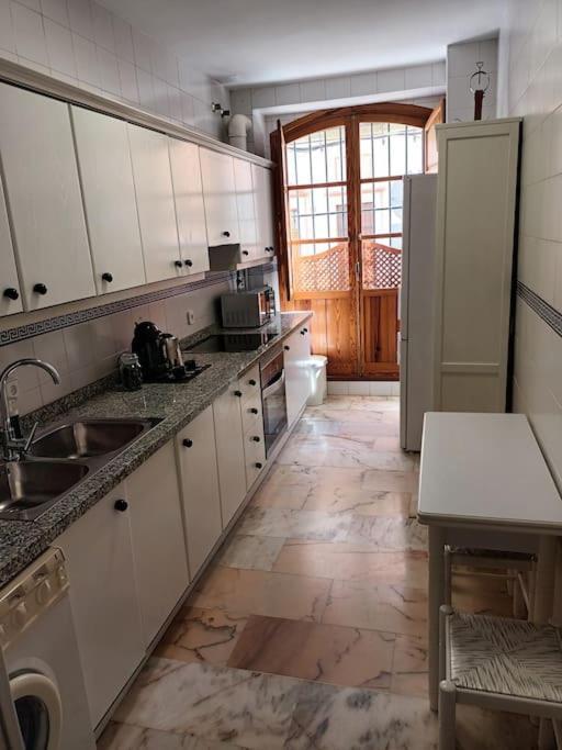 Apartamento Puerta Real Séville Extérieur photo